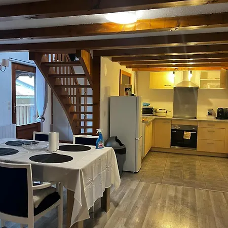 Duplex Trois Pieces Paisible アパート Berstett